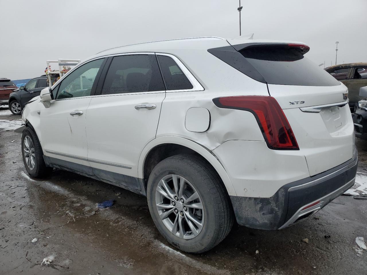2021 Cadillac XT5 - Image 2