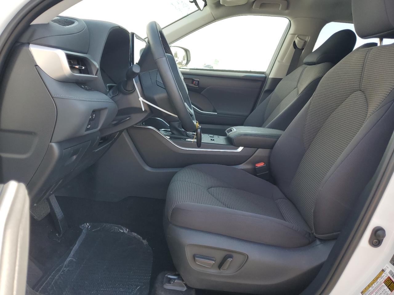 2024 Toyota Highlander - Image 7
