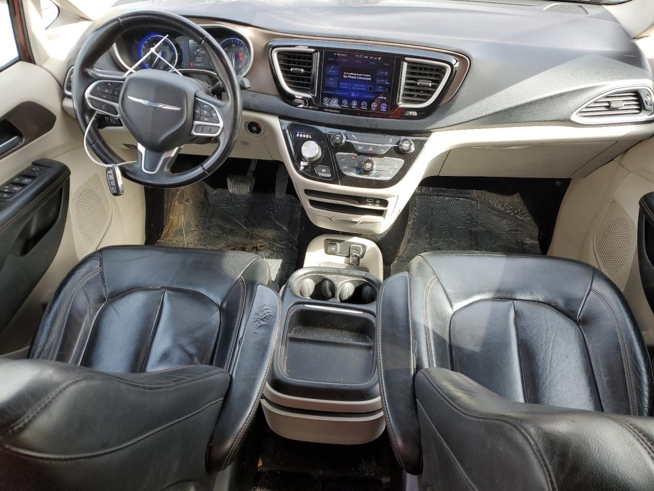 2017 Chrysler Pacifica - Image 8