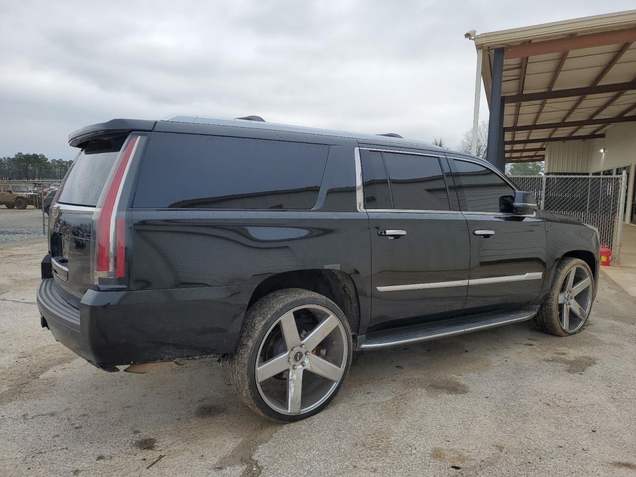 2017 Cadillac Escalade - Image 3