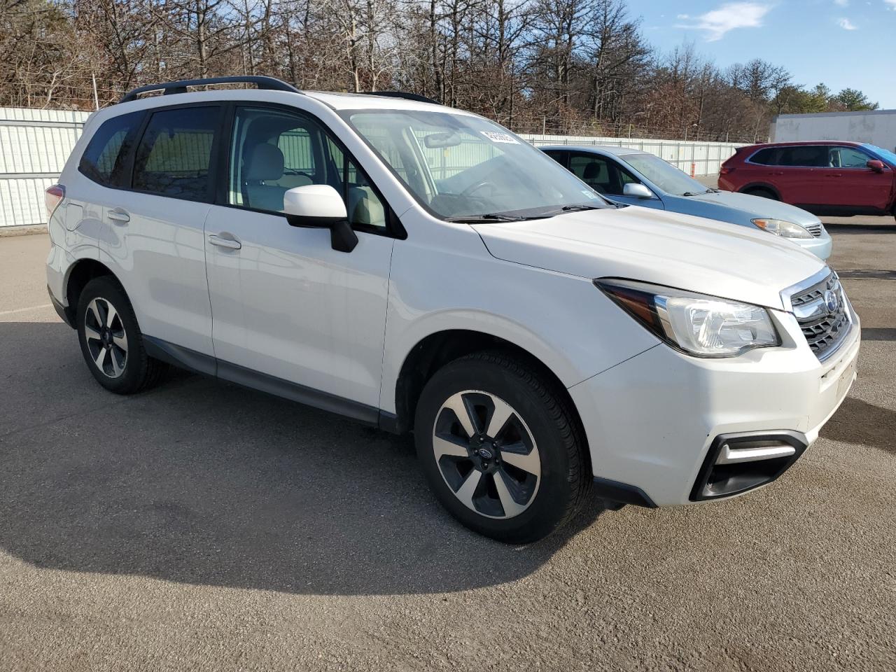 2017 Subaru Forester - Image 4