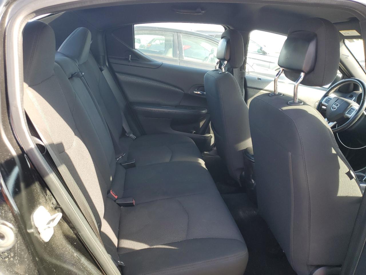 2013 Dodge Avenger - Image 10