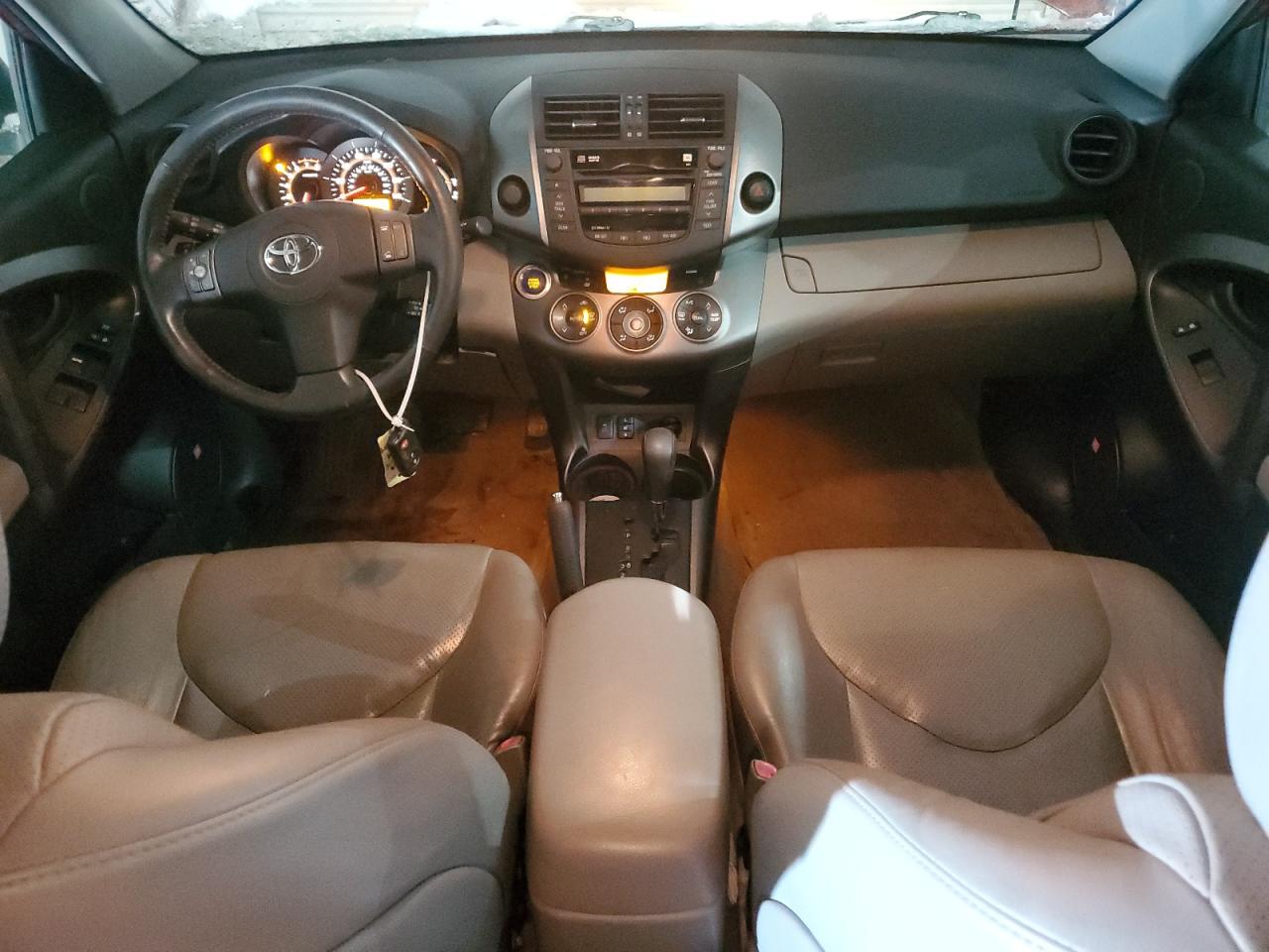 2010 Toyota RAV 4 - Image 8
