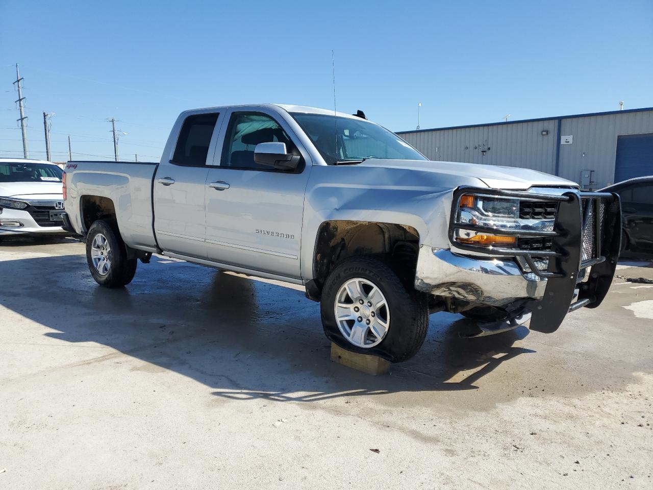 2018 Chevrolet Silverado - Image 4