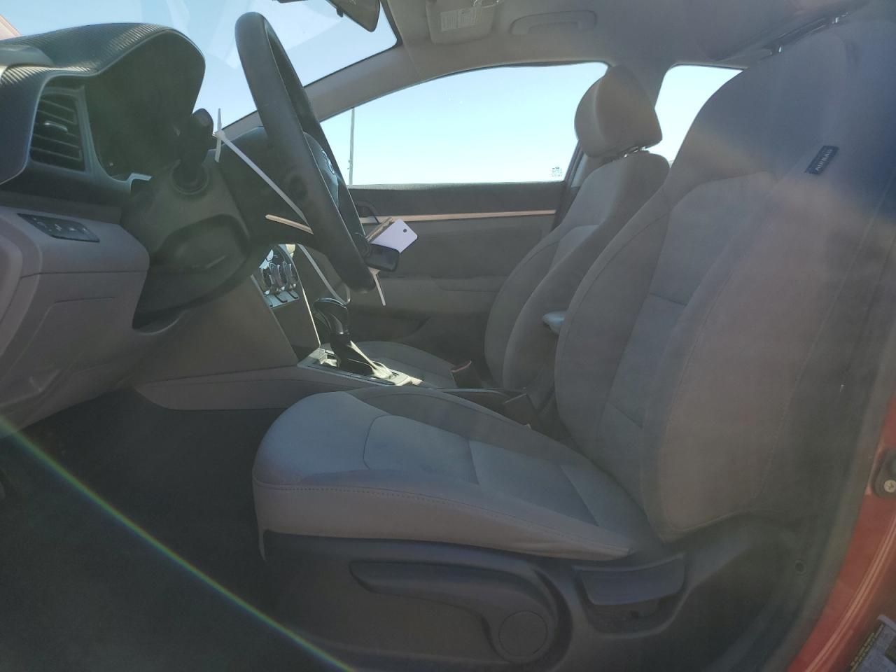 2019 Hyundai Elantra - Image 7