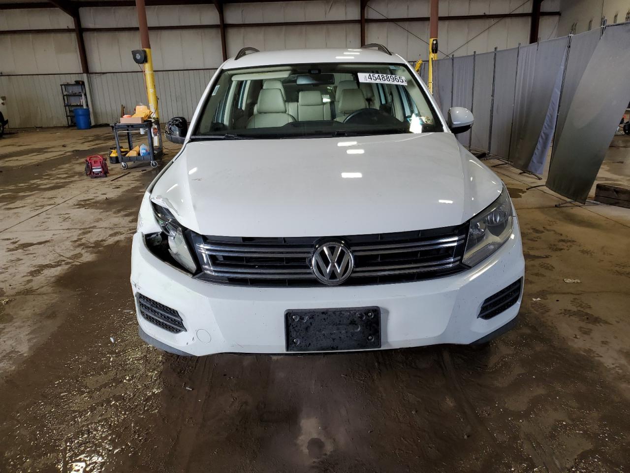 2017 Volkswagen Tiguan - Image 5