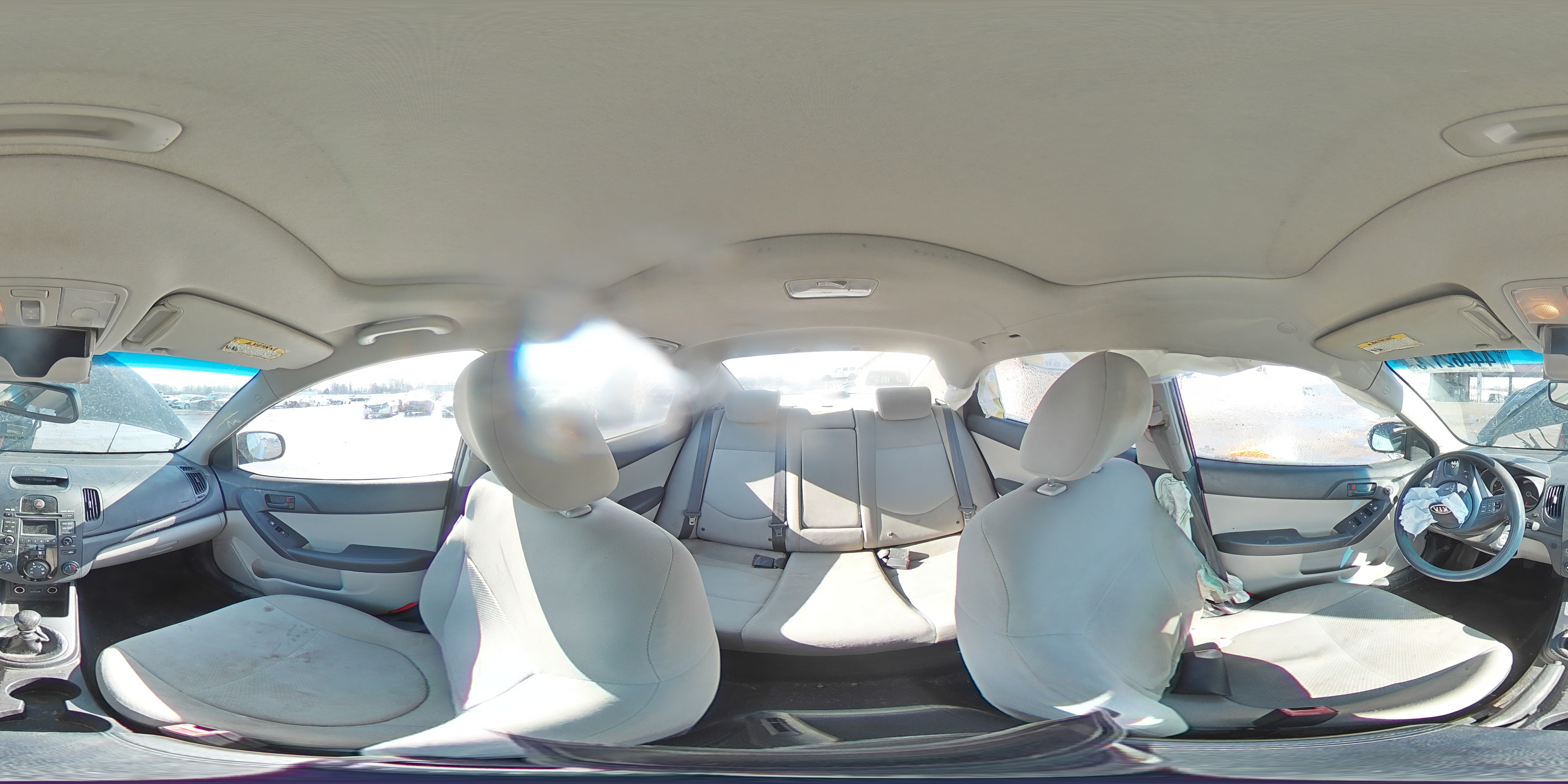 2010 Kia Forte - Image 12