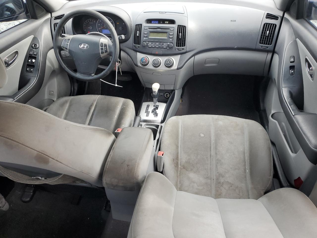 2010 Hyundai Elantra - Image 8