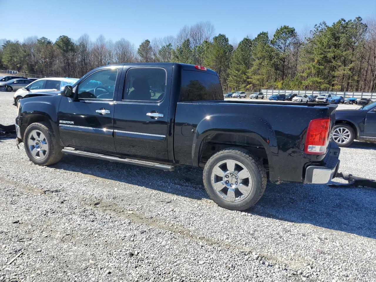 2011 GMC Sierra - Image 2