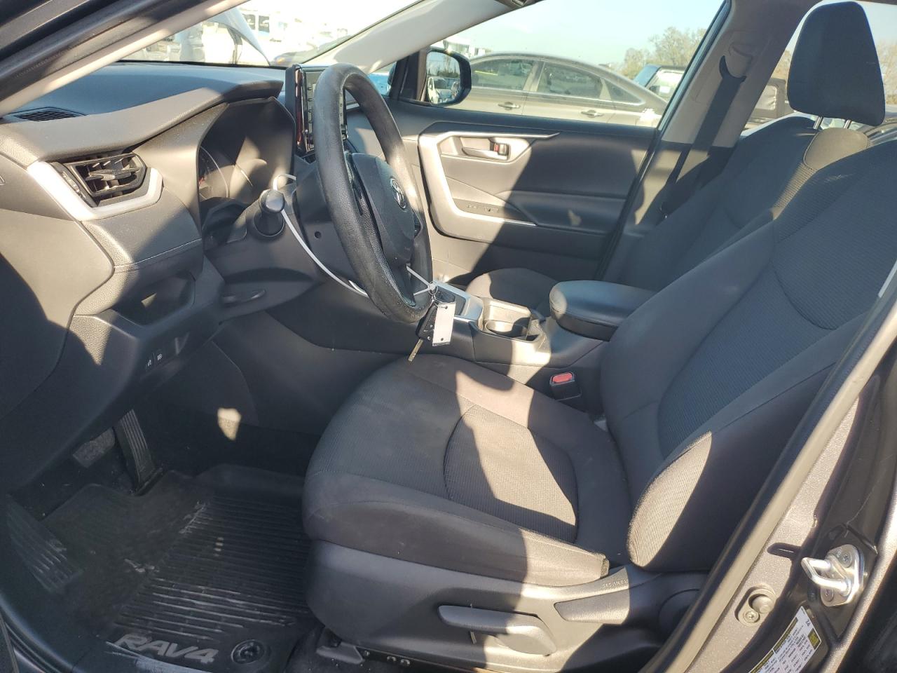 2019 Toyota RAV 4 - Image 7