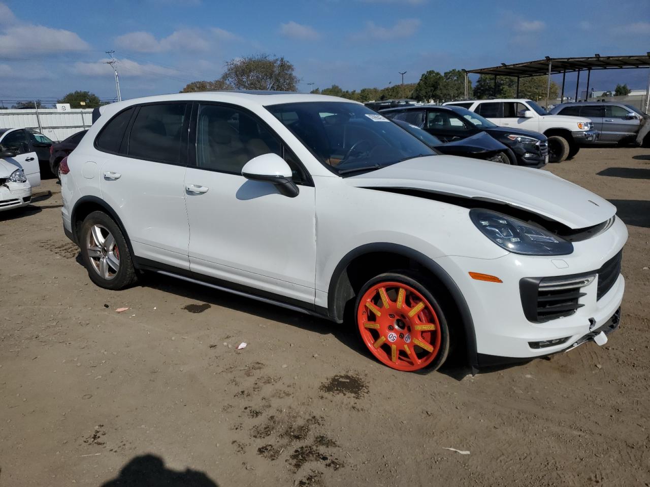 2015 Porsche Cayenne - Image 4