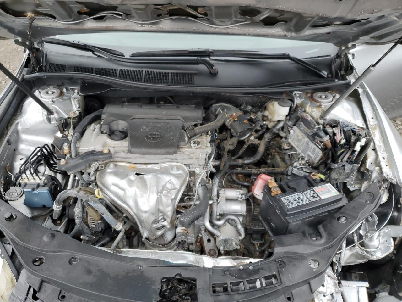 2015 Toyota Camry - Image 11