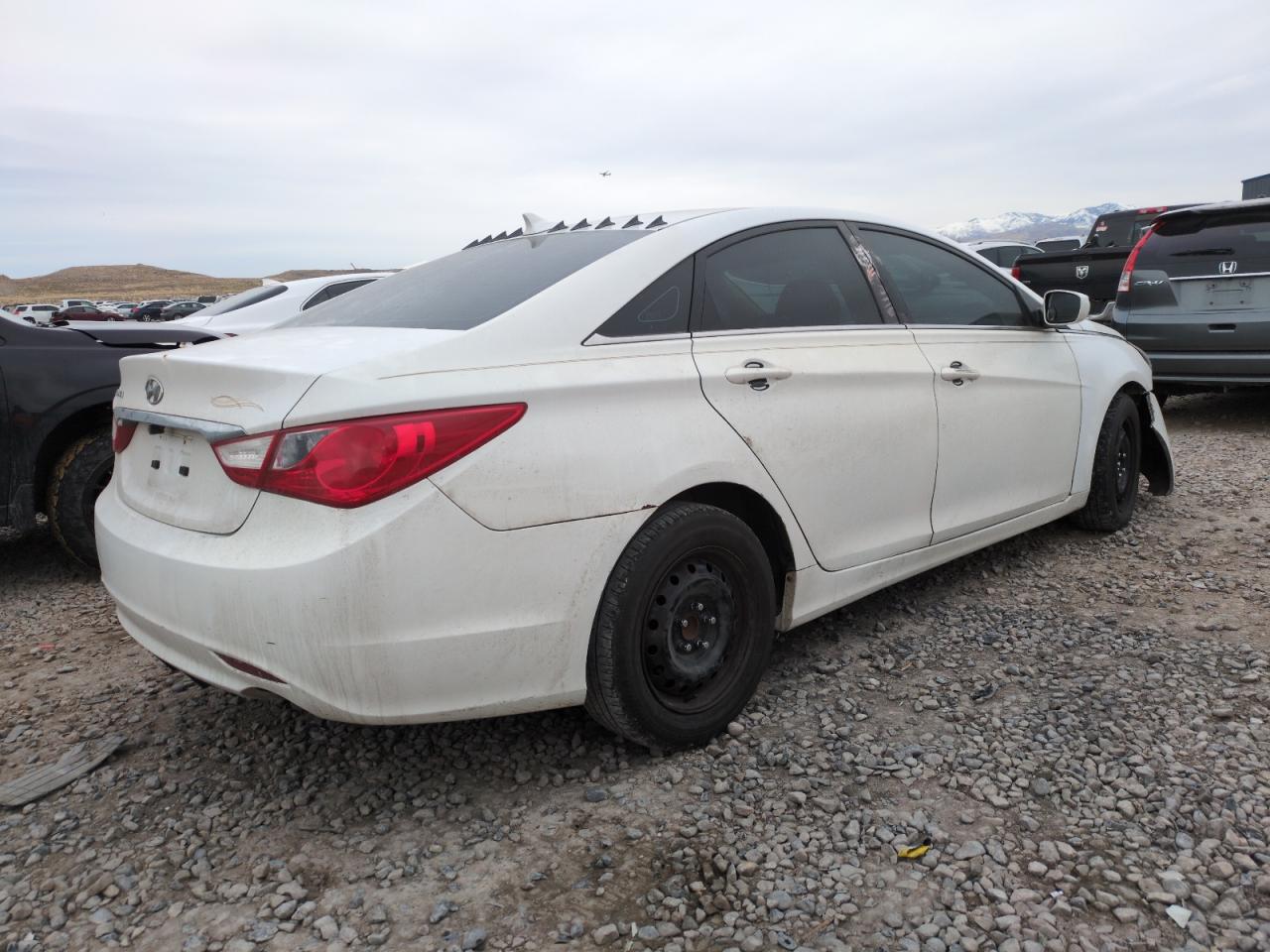 2011 Hyundai Sonata - Image 3