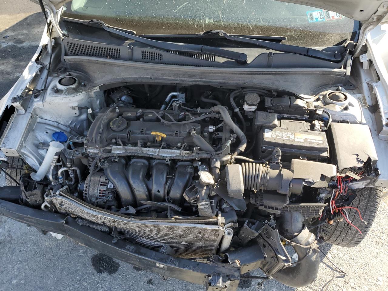 2019 Kia Forte - Image 13