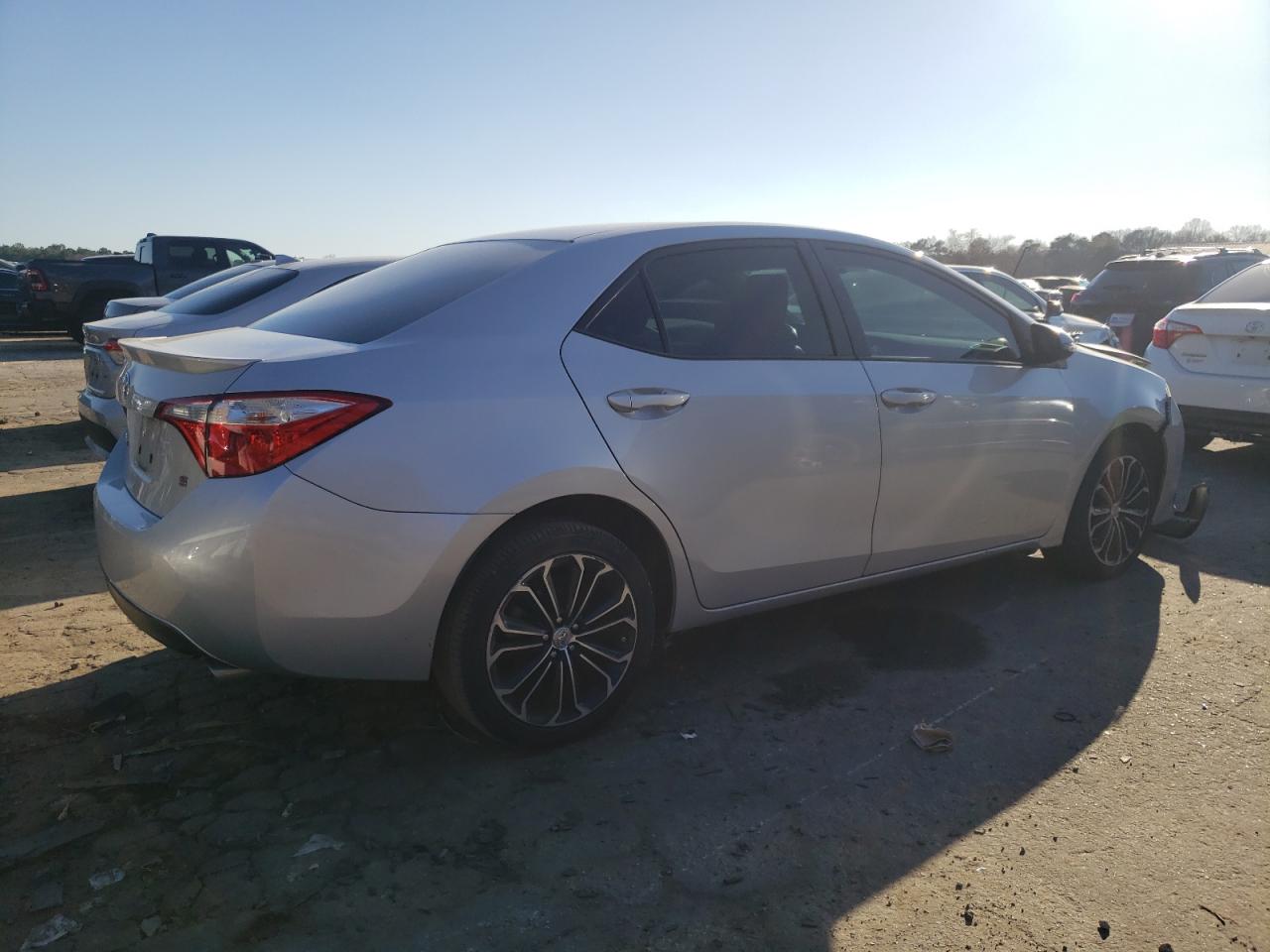 2015 Toyota Corolla - Image 3