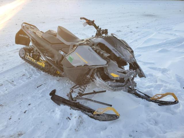 2025 Skidoo Renegade