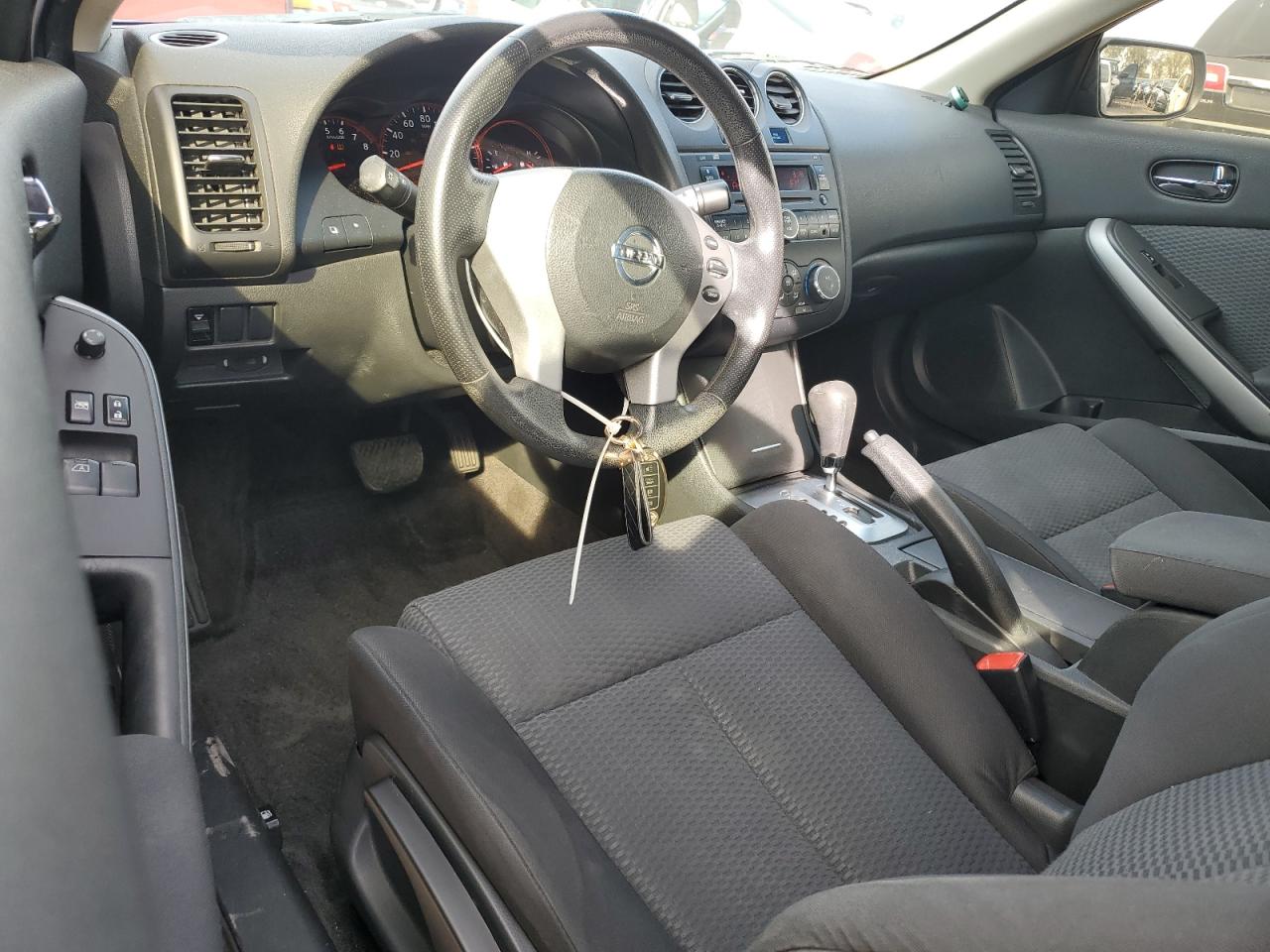 2009 Nissan Altima - Image 8