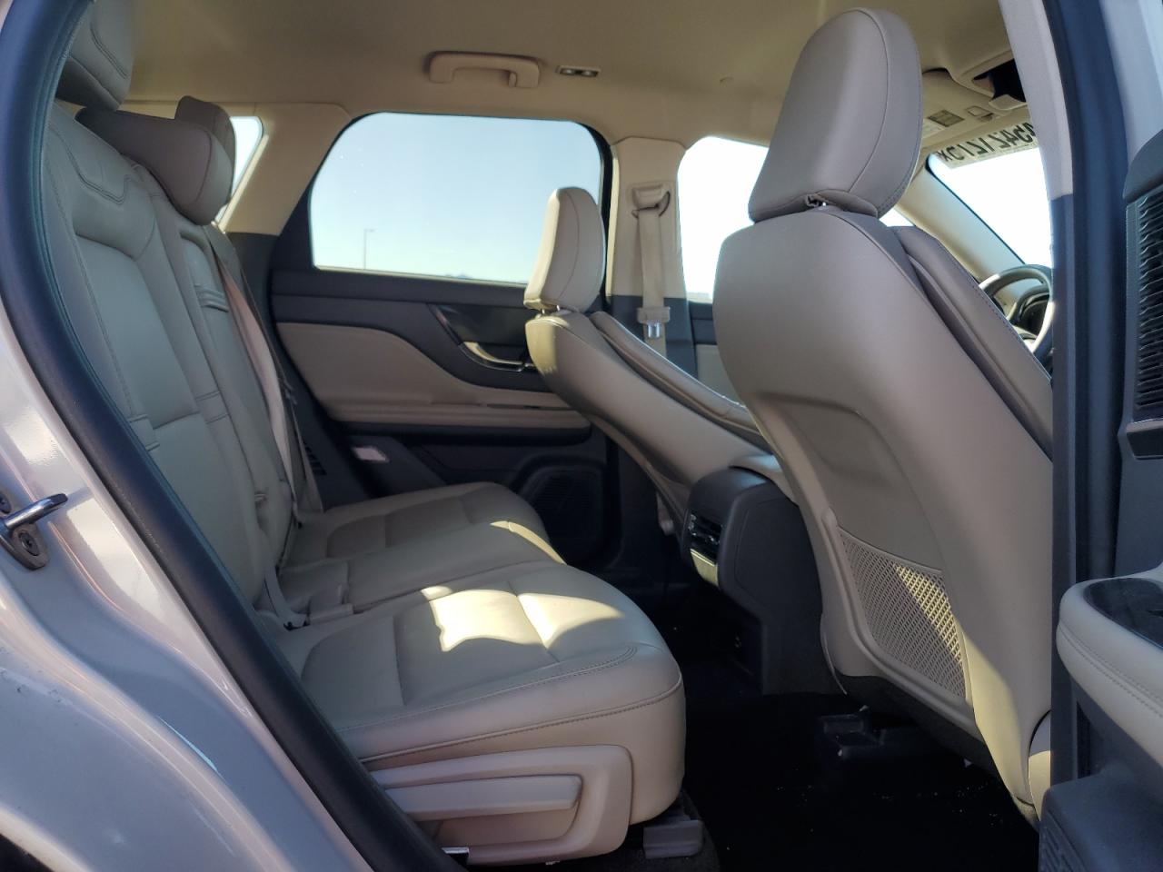 2022 Lincoln Corsair - Image 11