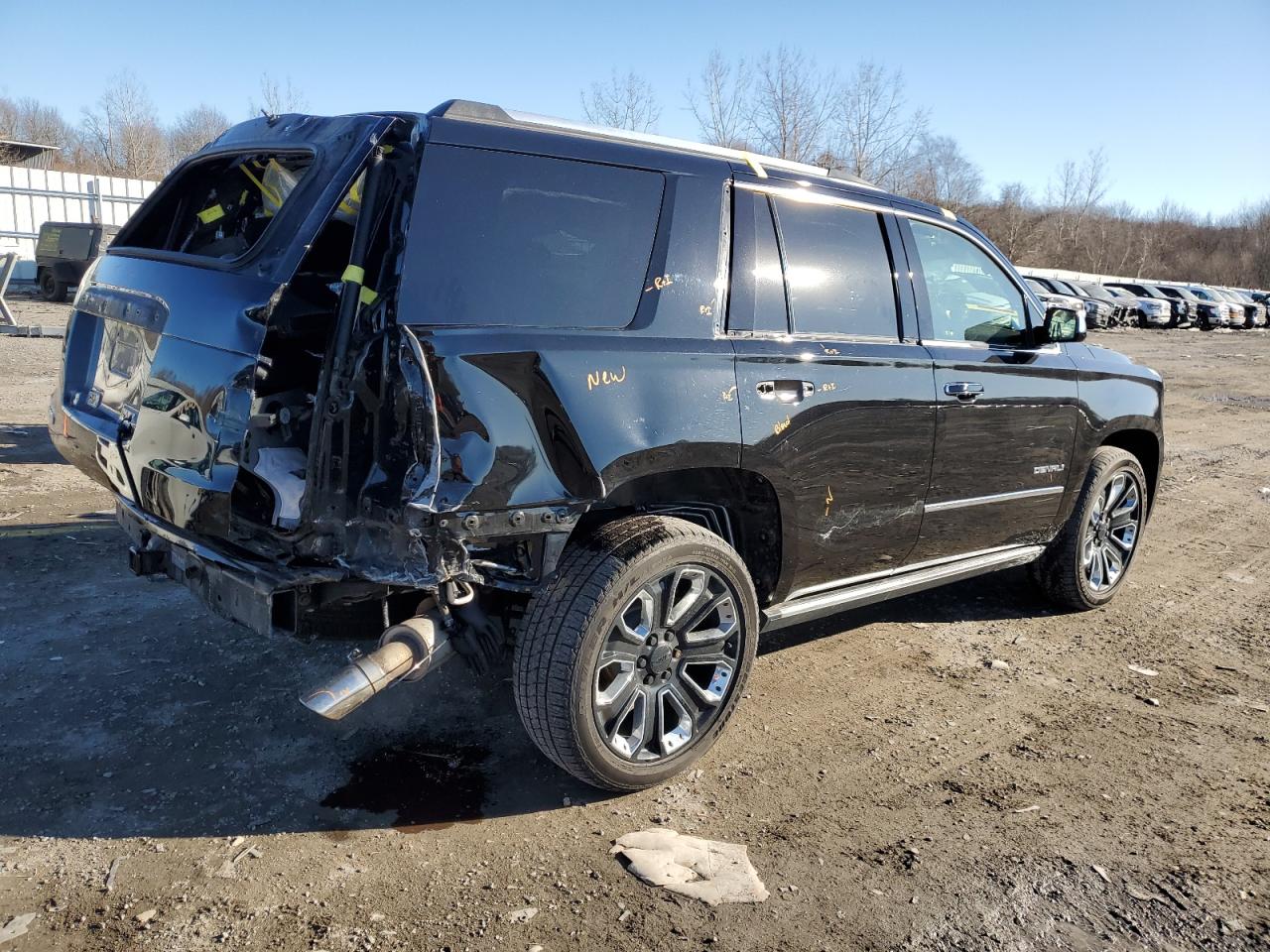 2020 GMC Yukon - Image 3