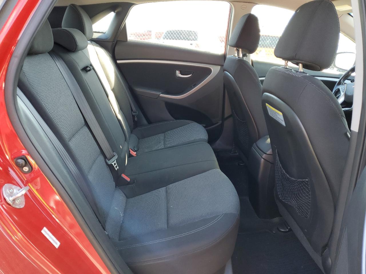 2013 Hyundai Elantra - Image 10