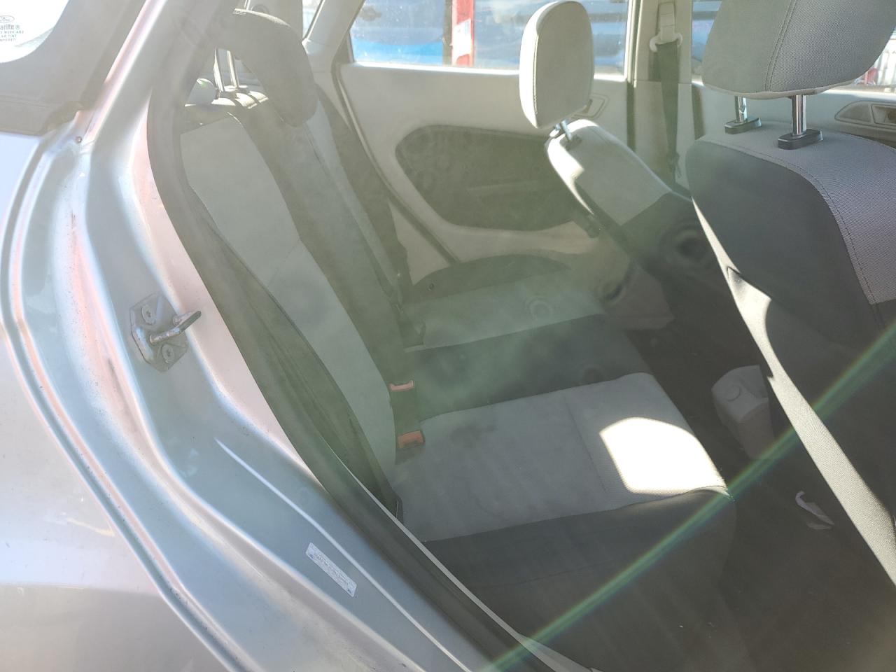 2013 Ford Fiesta - Image 10