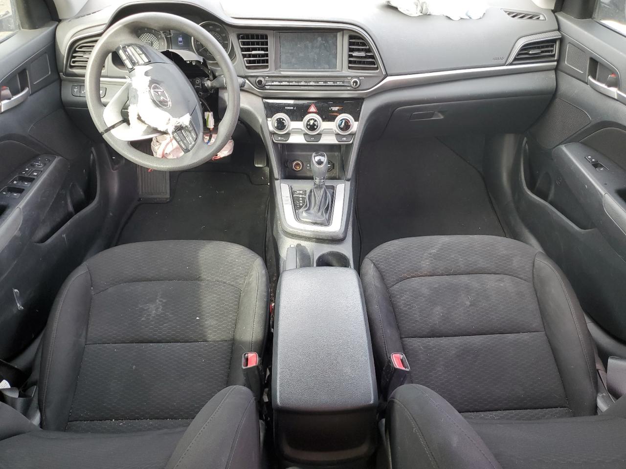 2019 Hyundai Elantra - Image 8