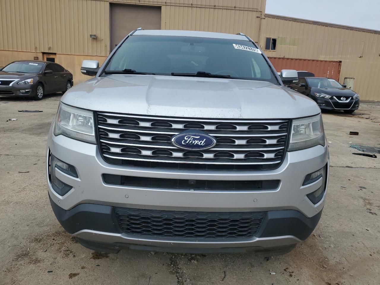 2016 Ford Explorer - Image 5