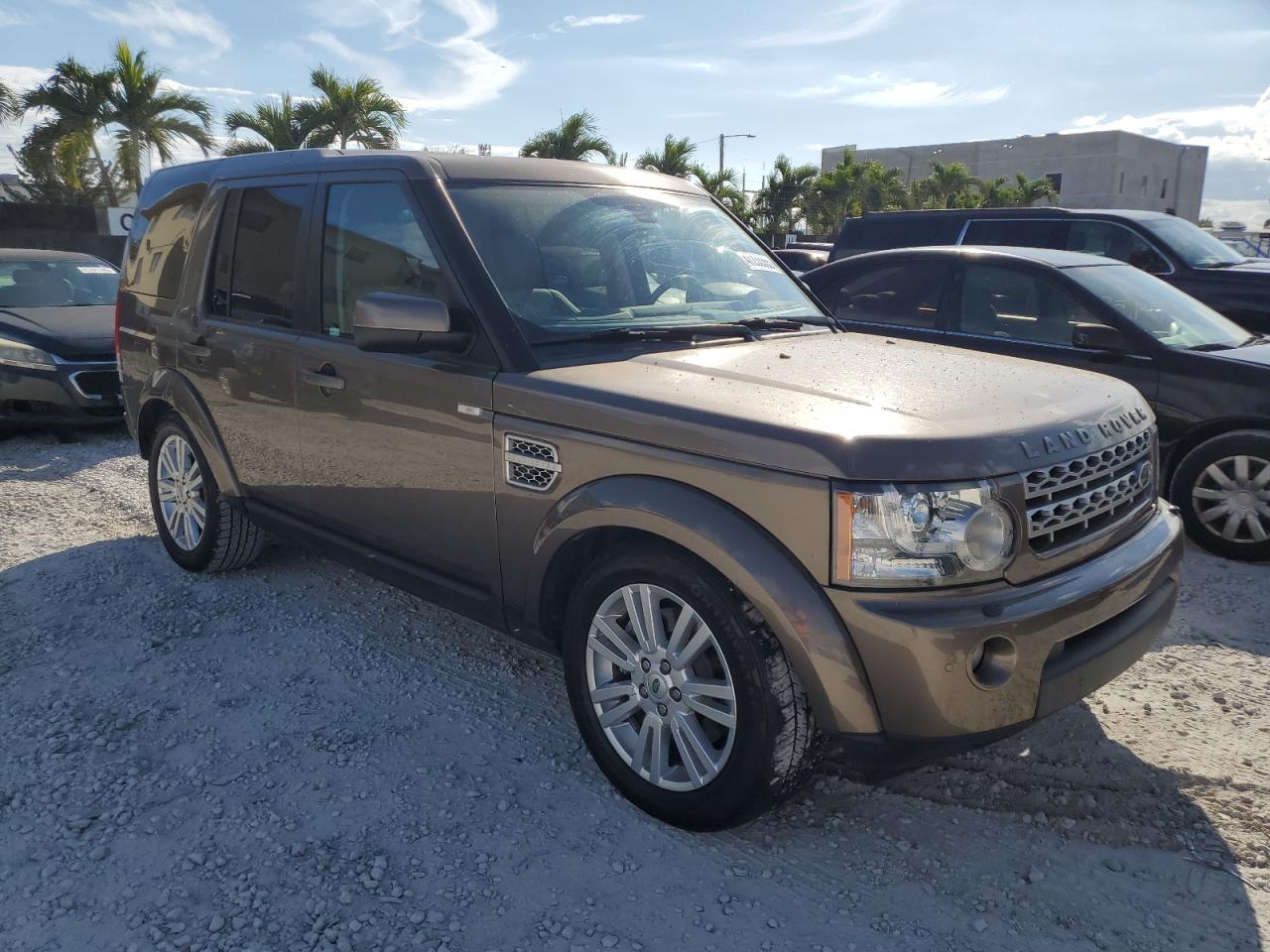 2010 Land Rover LR4 - Image 4