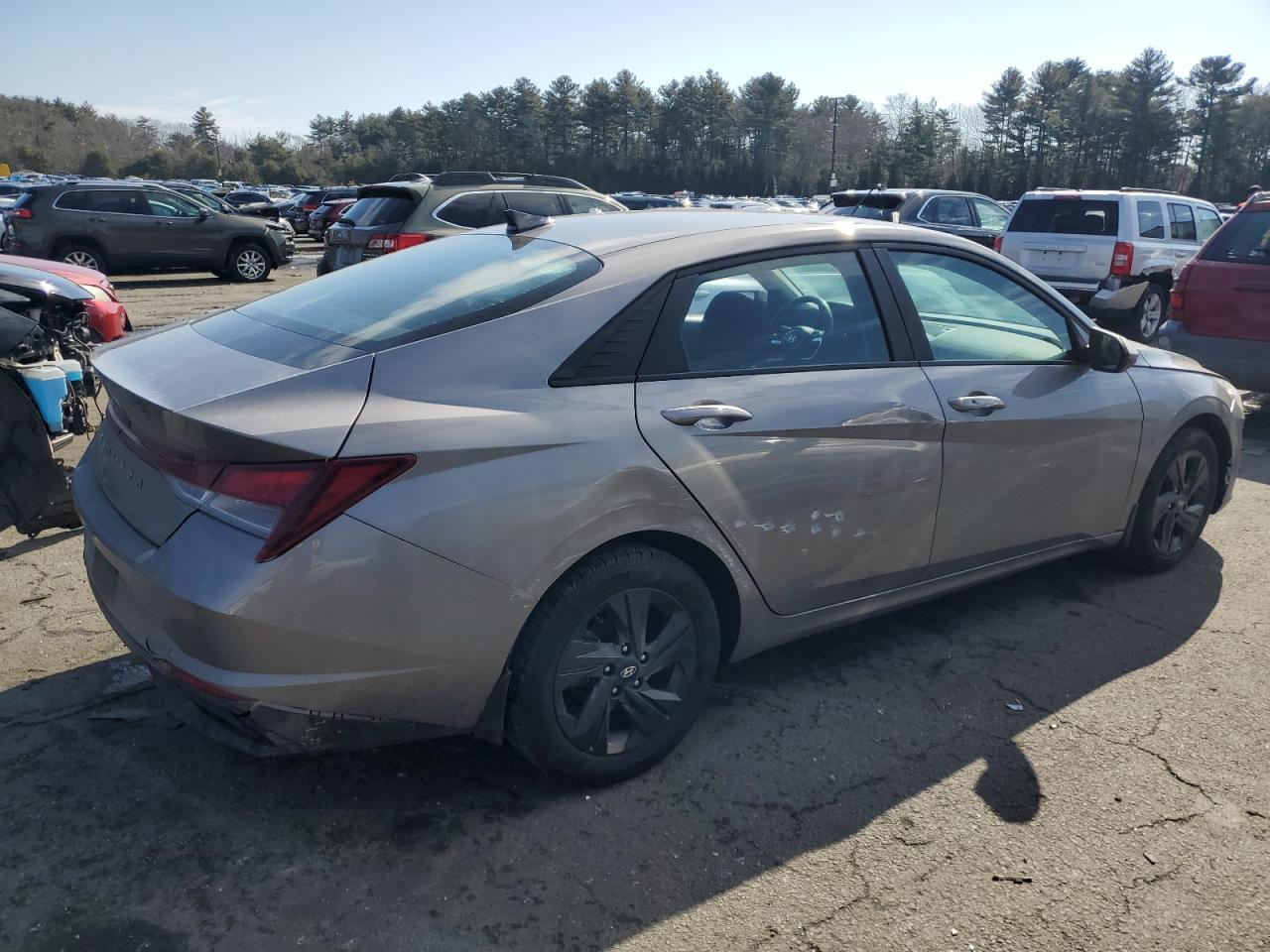 2023 Hyundai Elantra - Image 3