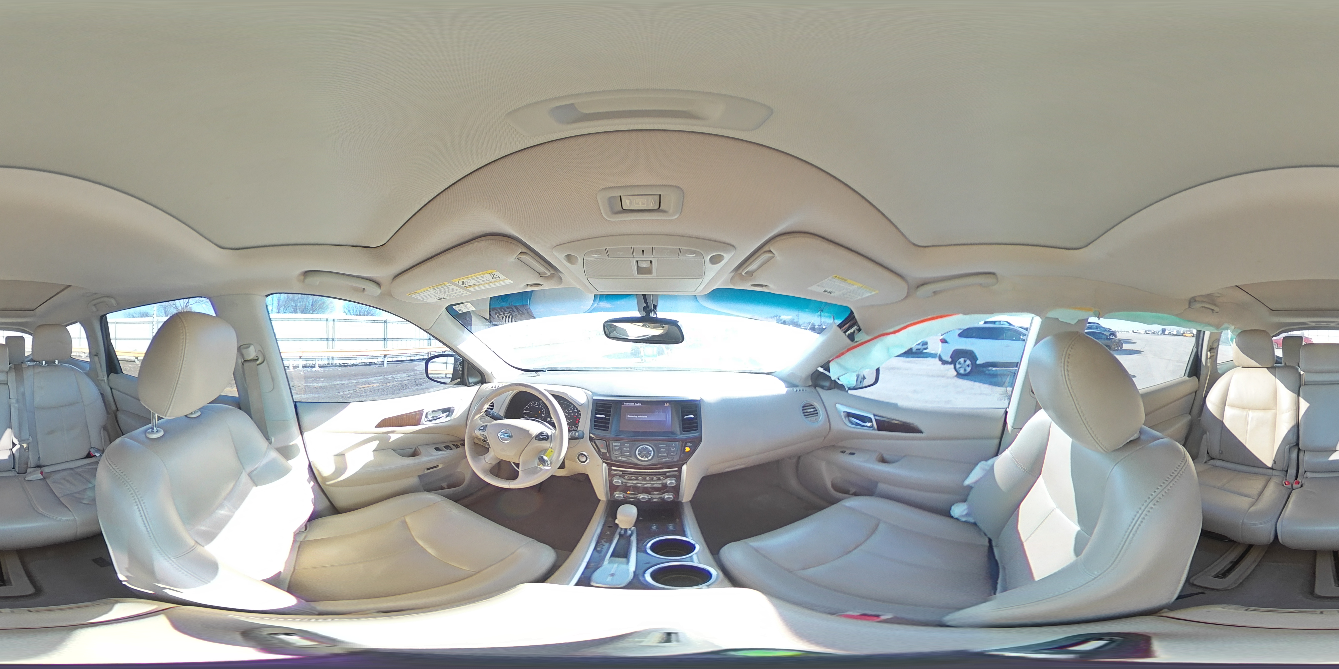 2015 Nissan Pathfinder - Image 16