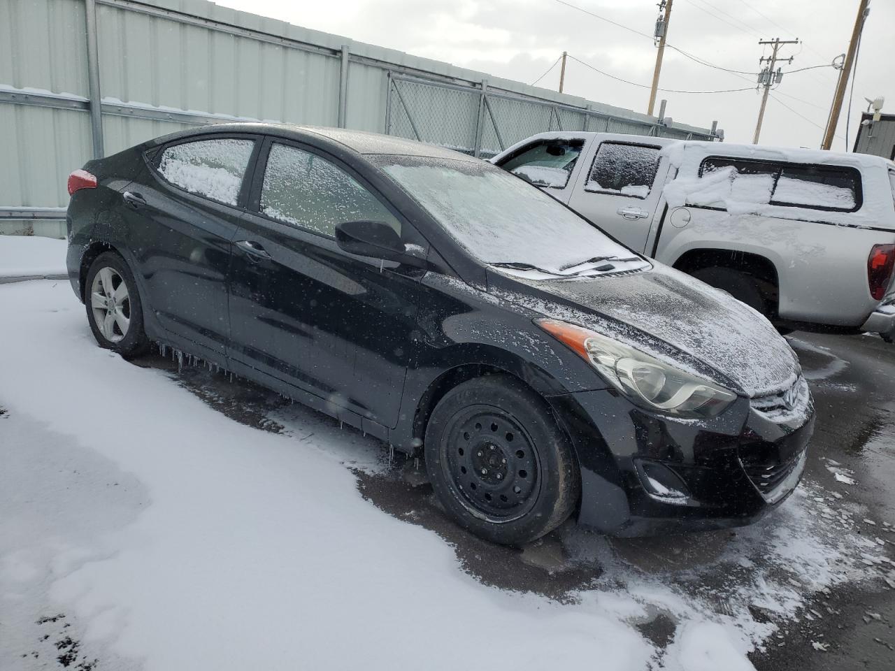 2011 Hyundai Elantra - Image 4