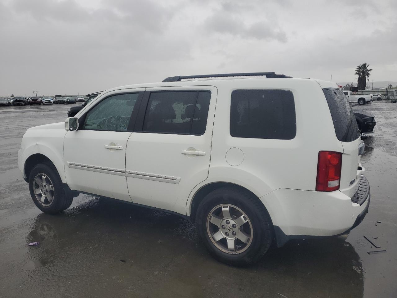 2010 Honda Pilot - Image 2