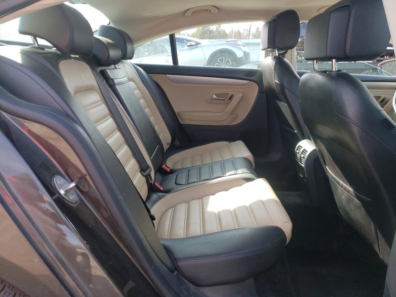 2016 Volkswagen Passat CC - Image 10