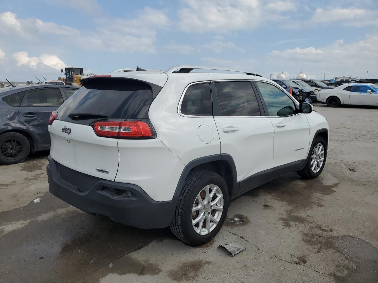 2016 Jeep Grand Cherokee - Image 3