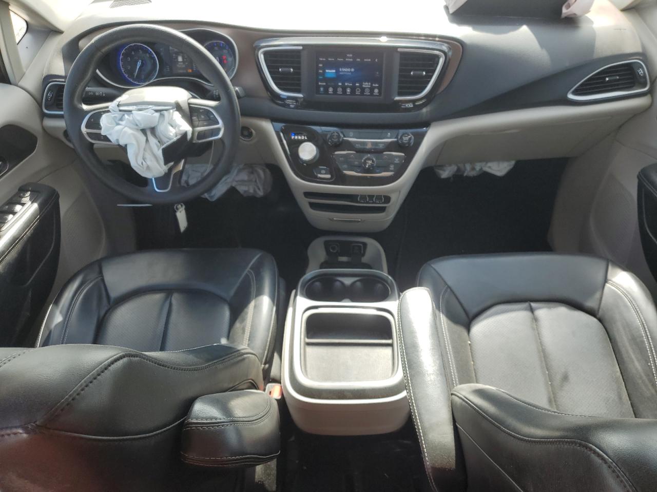 2021 Chrysler Voyager - Image 8