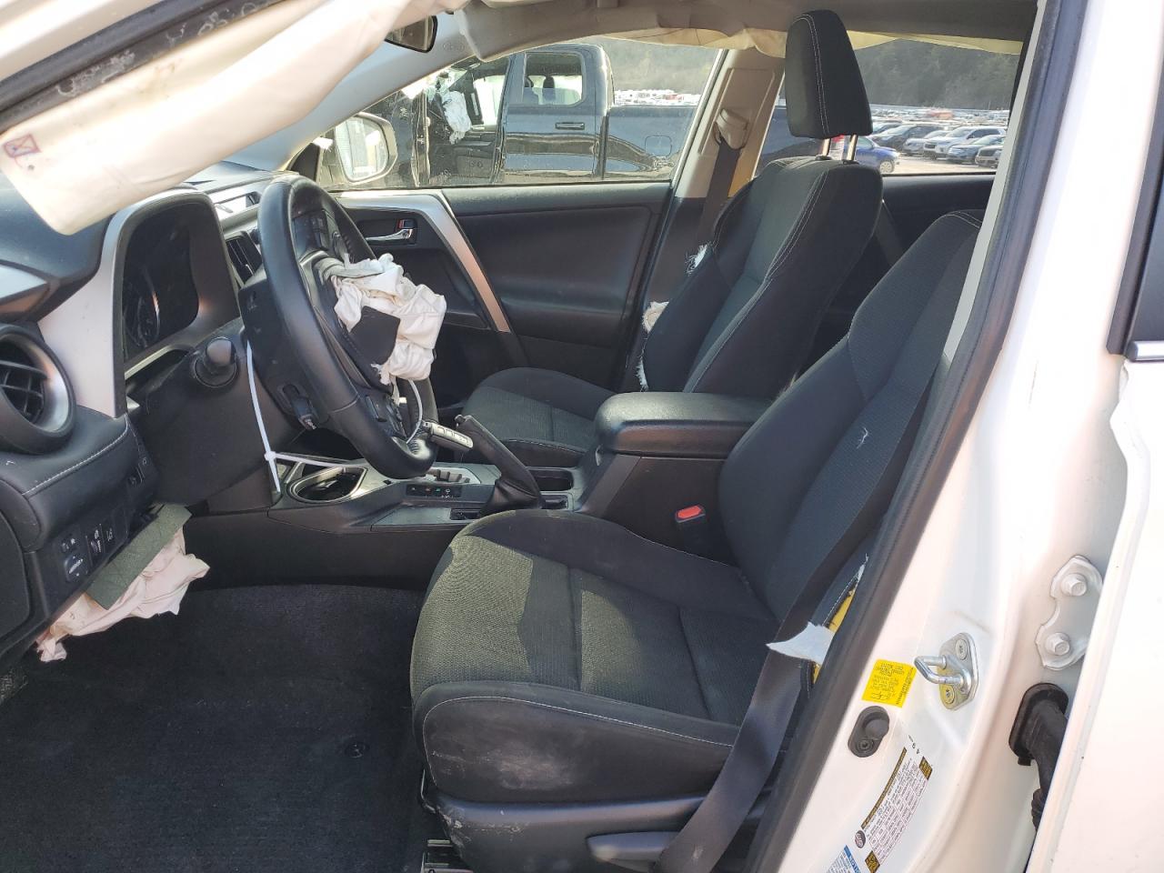 2016 Toyota RAV 4 - Image 7