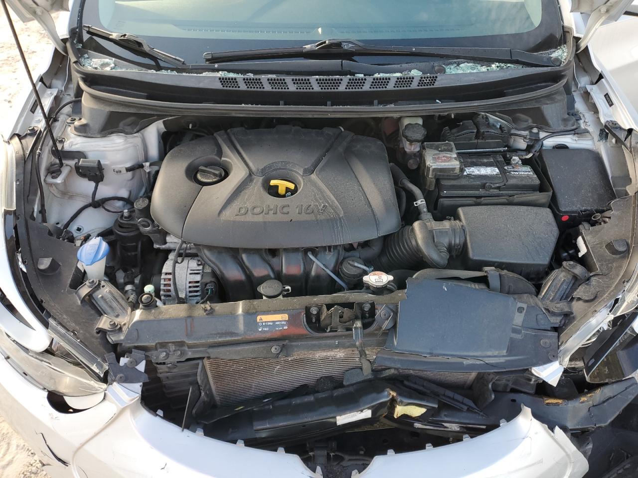 2016 Hyundai Elantra - Image 11