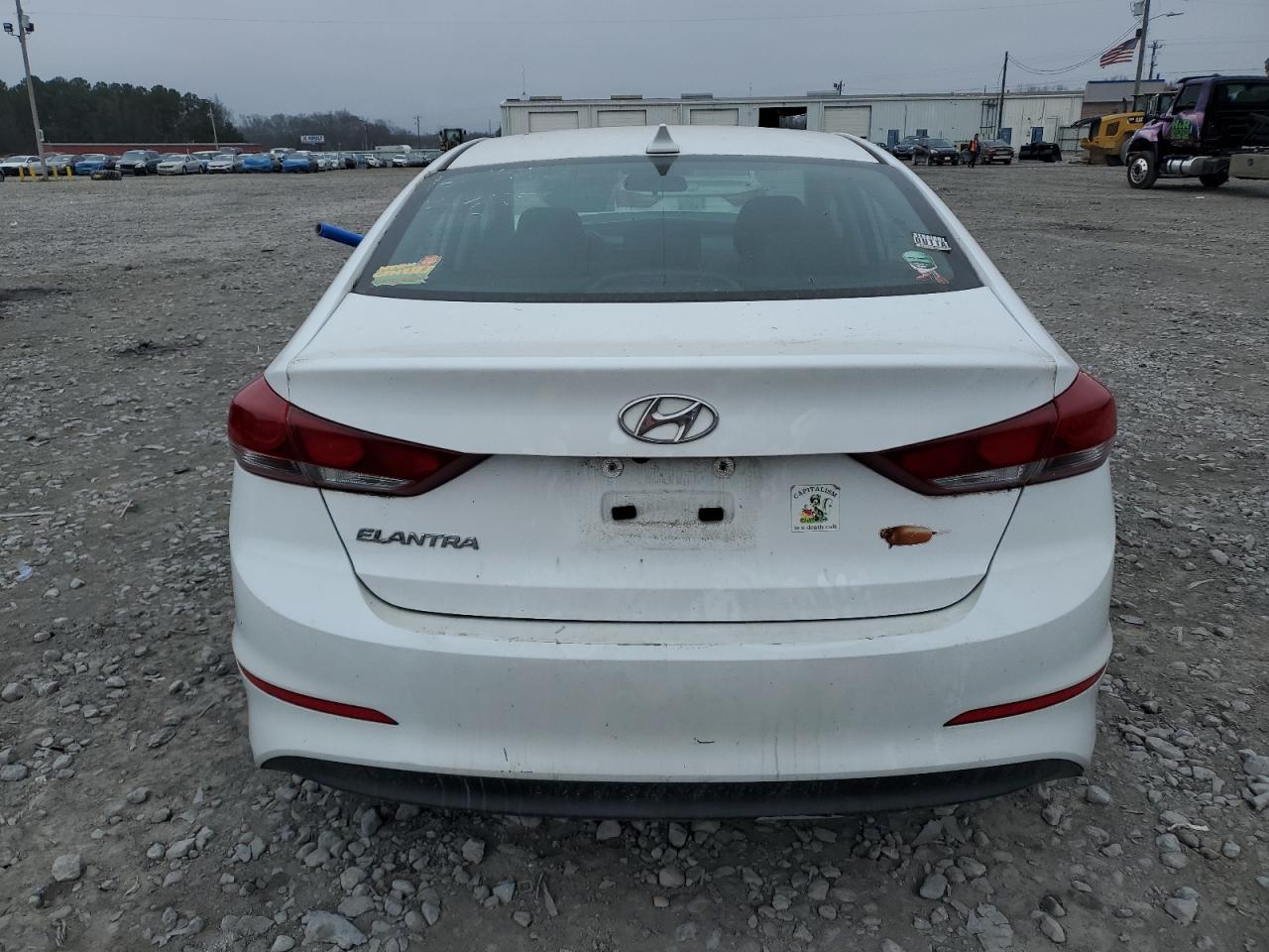 2018 Hyundai Elantra - Image 6