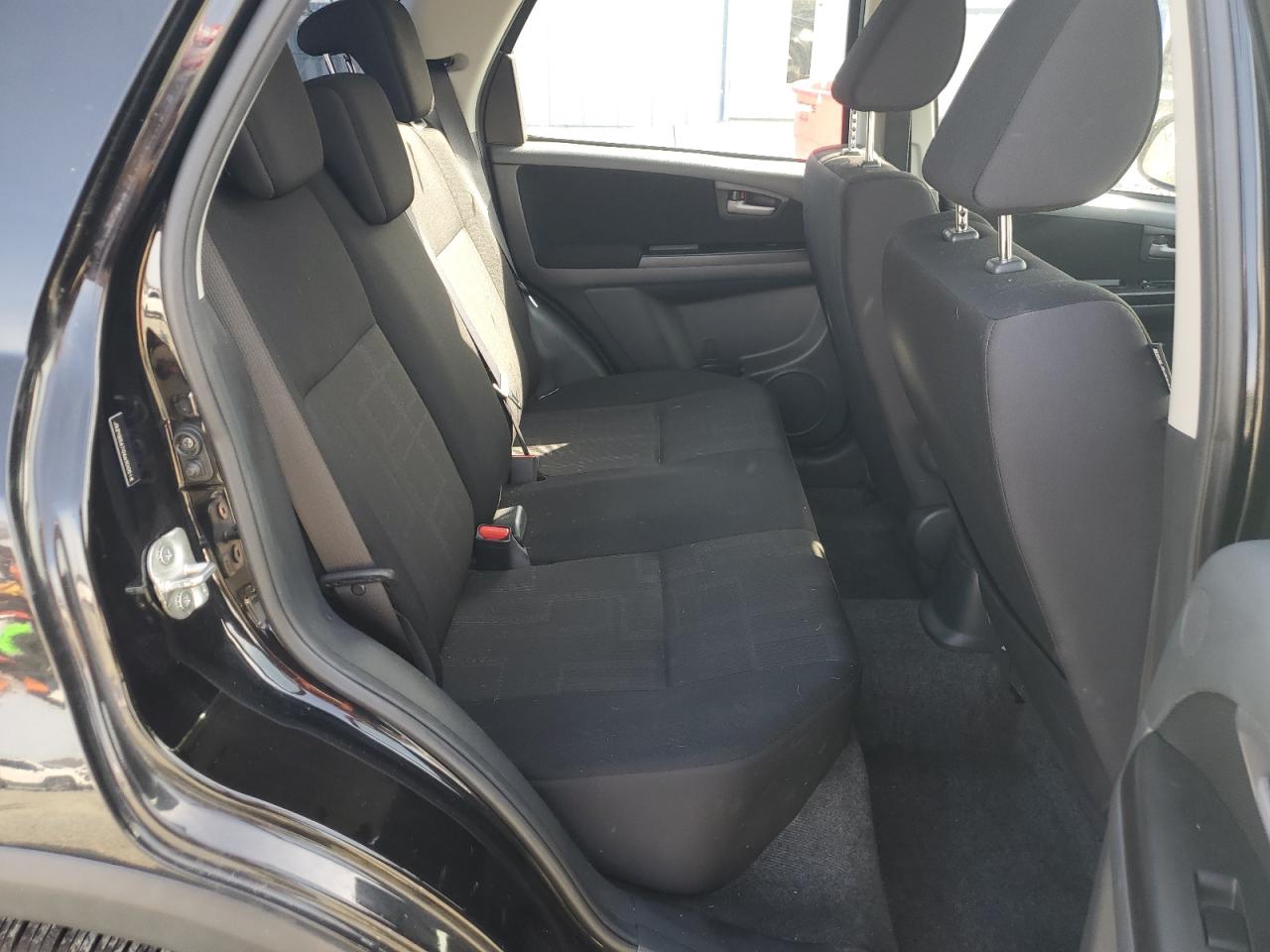 2010 Suzuki SX4 - Image 10
