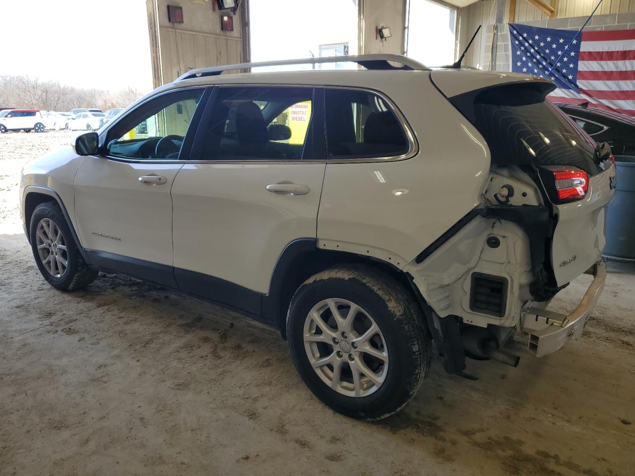 2015 Jeep Grand Cherokee - Image 2