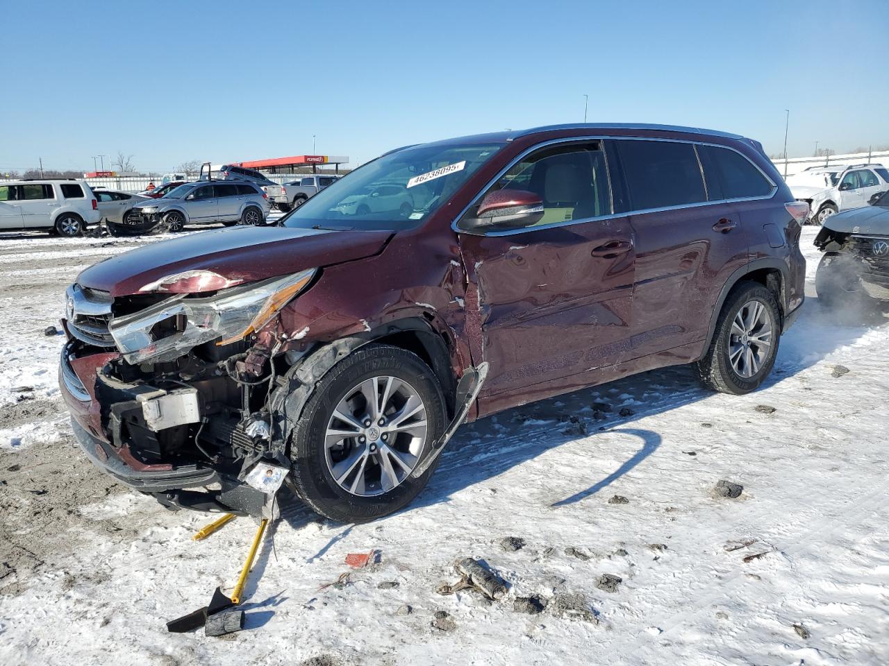 2015 Toyota Highlander - Image 1
