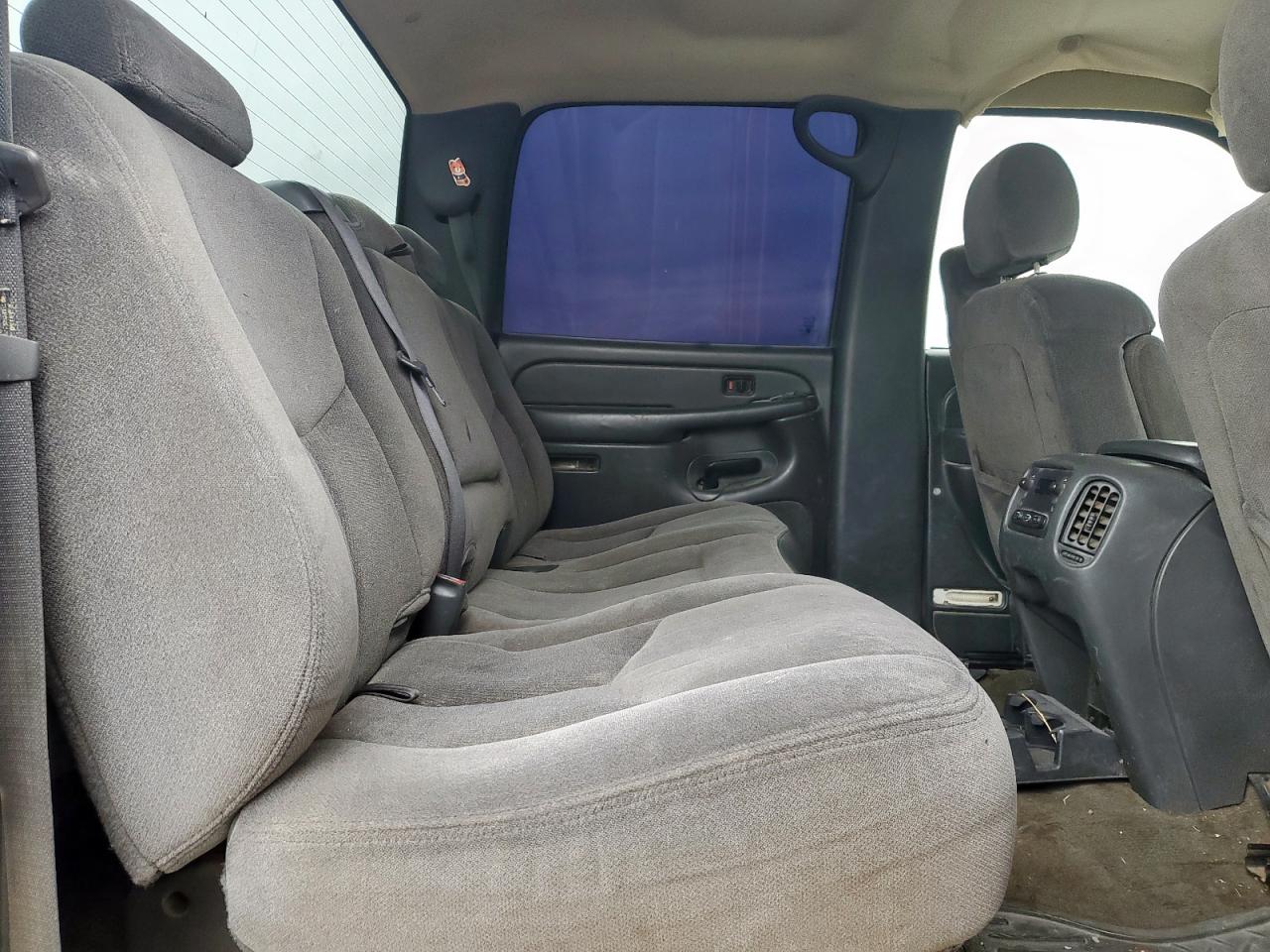 2006 GMC Sierra - Image 10