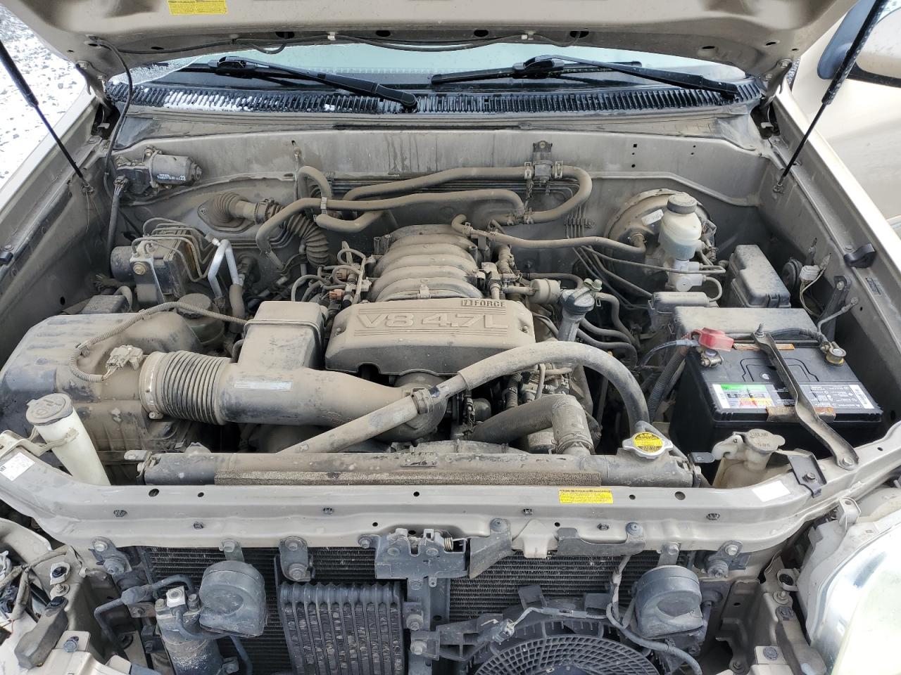 2005 Toyota Sequoia - Image 13