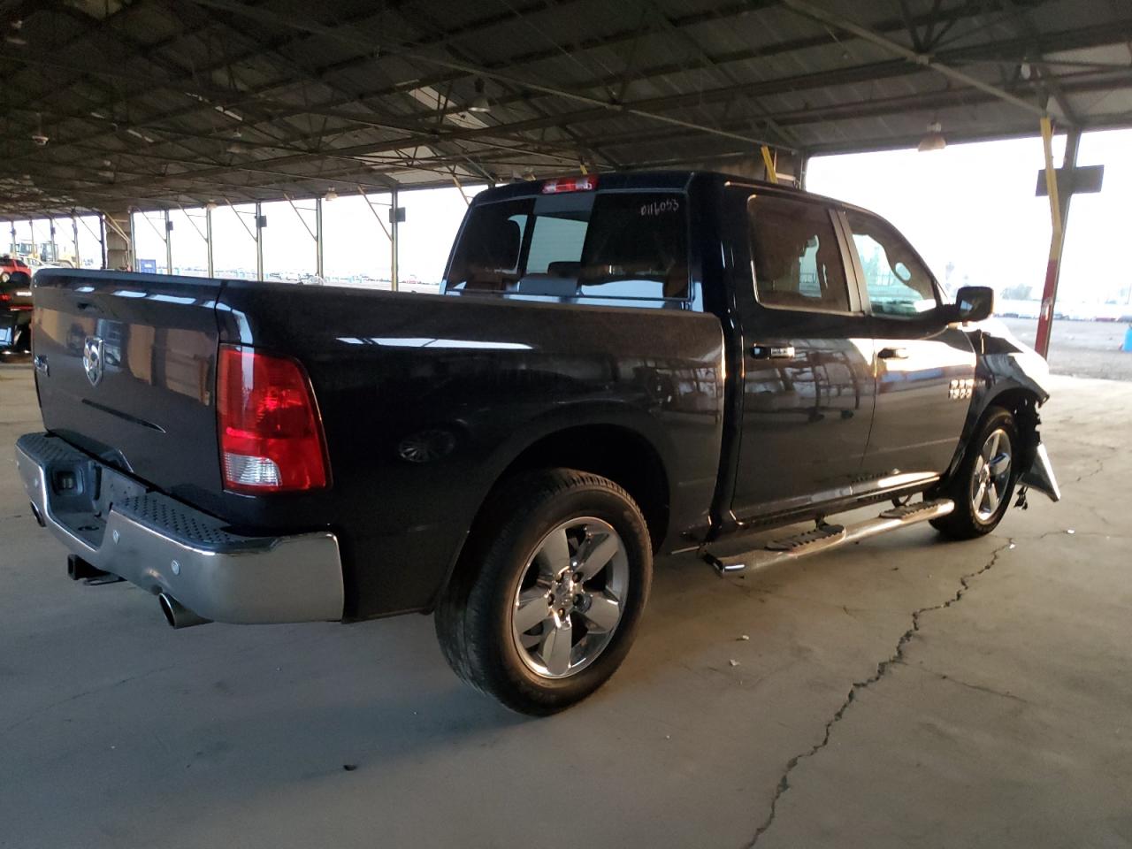 2017 RAM 1500 - Image 3