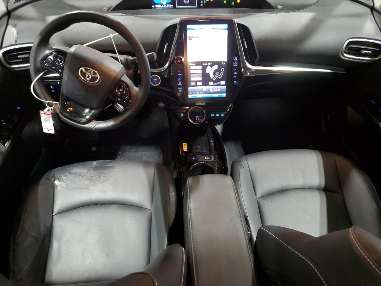 2022 Toyota Prius - Image 8