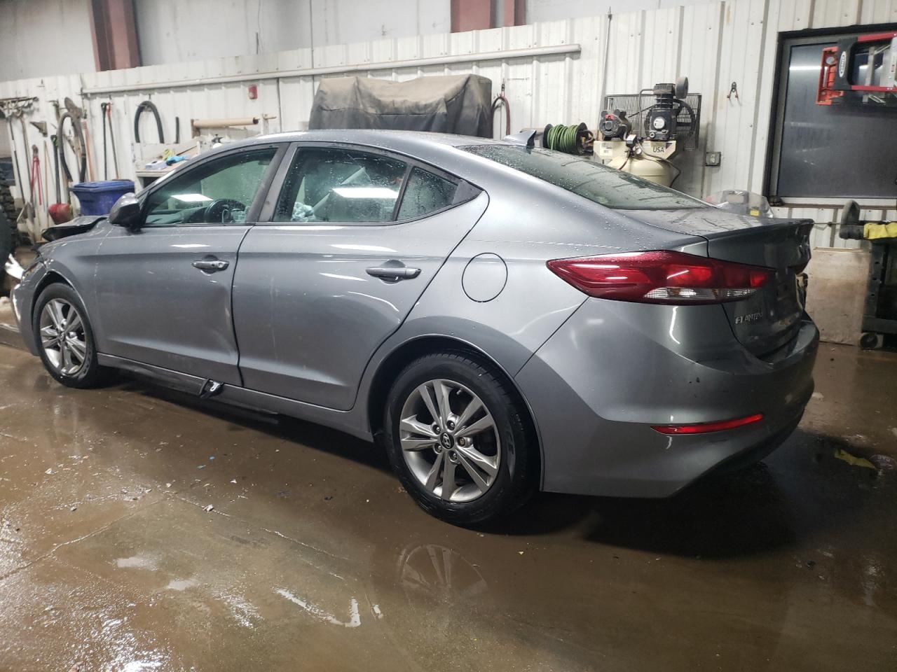 2018 Hyundai Elantra - Image 2
