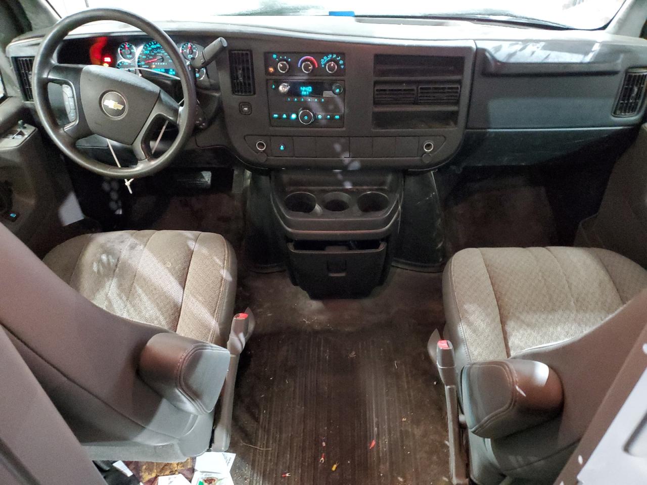 2014 Chevrolet Express - Image 8