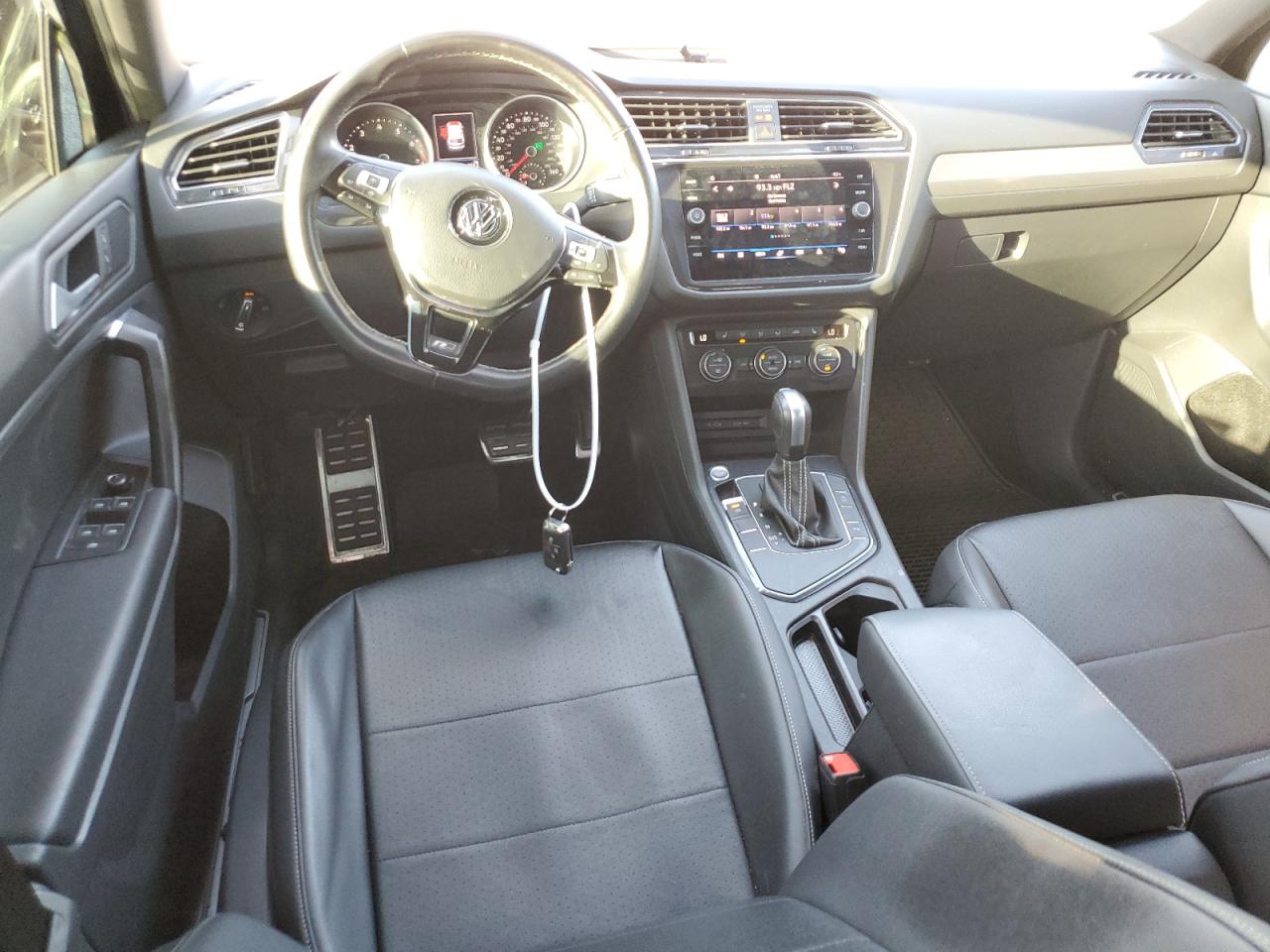 2021 Volkswagen Tiguan - Image 8