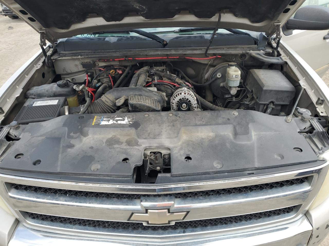 2008 Chevrolet Silverado - Image 11