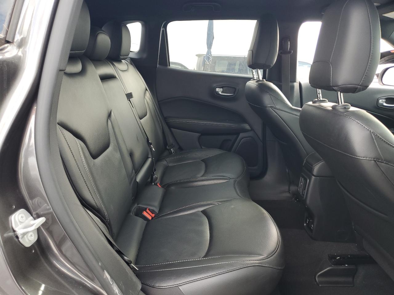 2021 Jeep Compass - Image 11